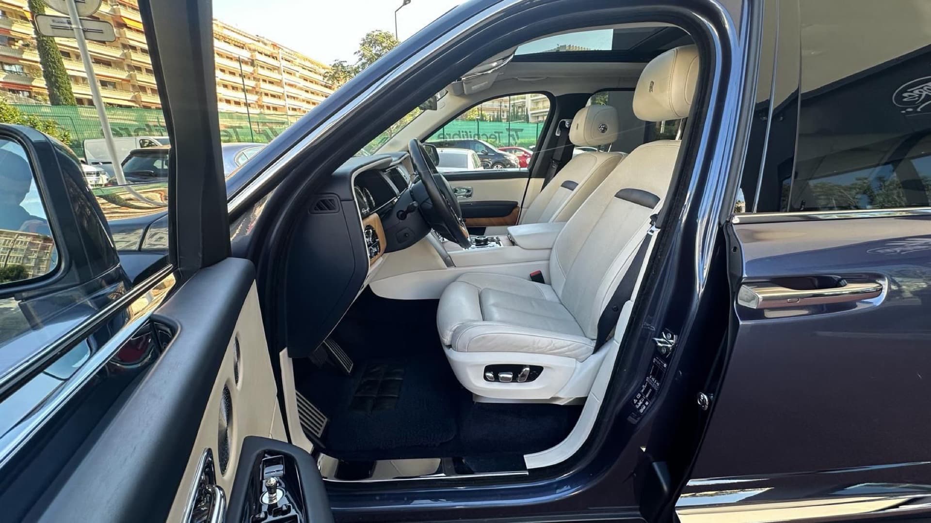Rolls-Royce Cullinan: photo 3