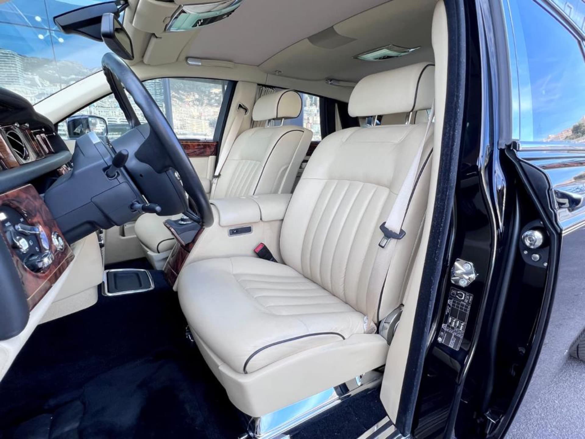 Rolls-Royce Phantom: photo 4